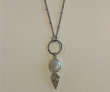 Load image into Gallery viewer, Maiden Perras - Rainbow Moonstone Necklace
