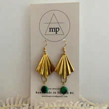Load image into Gallery viewer, Maiden Perras - Earrings
