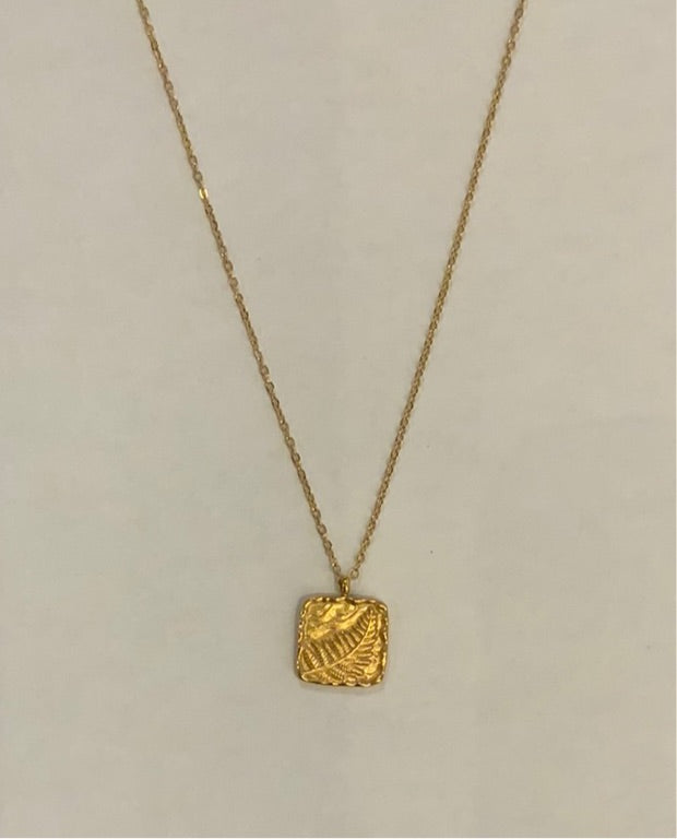 Maiden Perras Leaf Necklace
