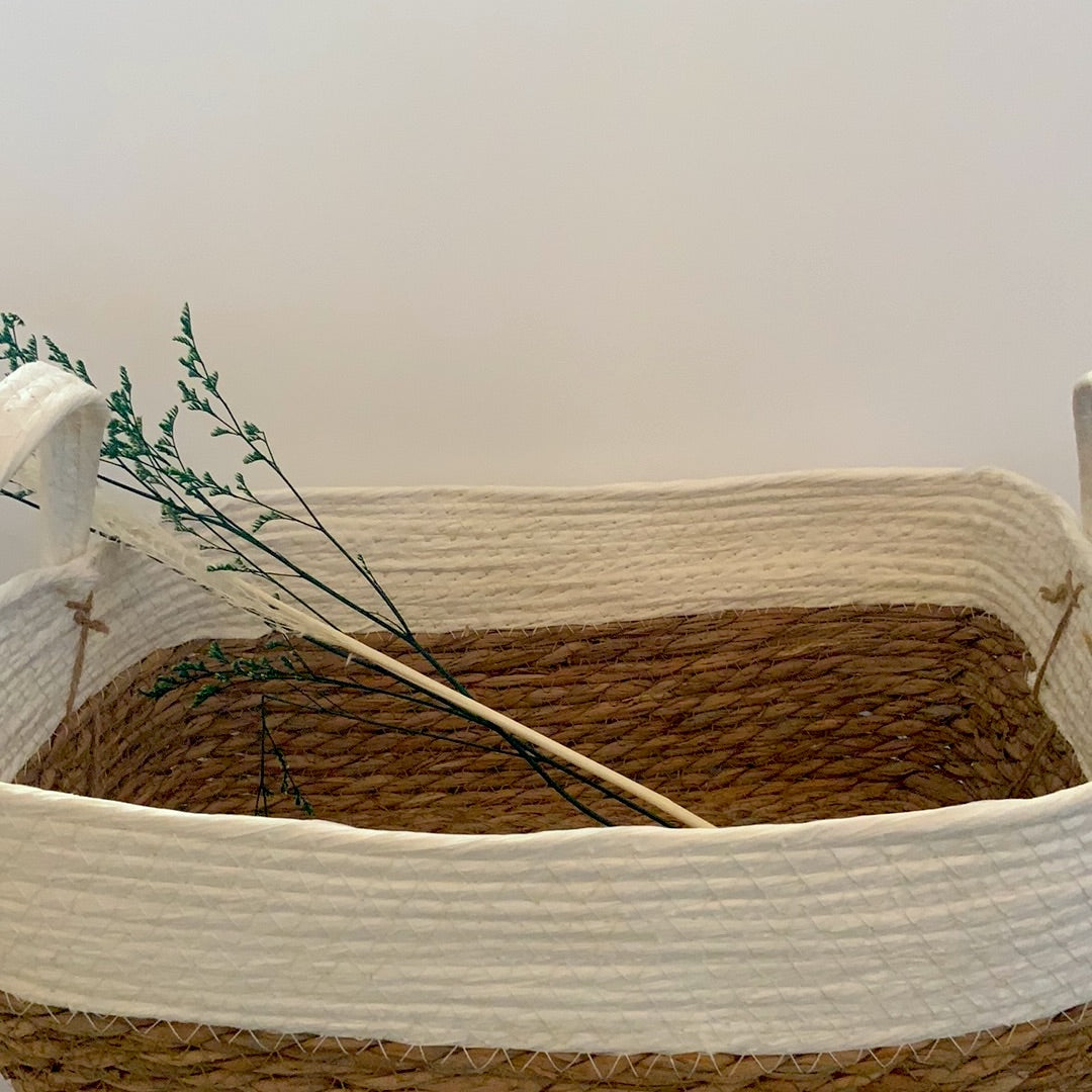 Medium Straw Basket