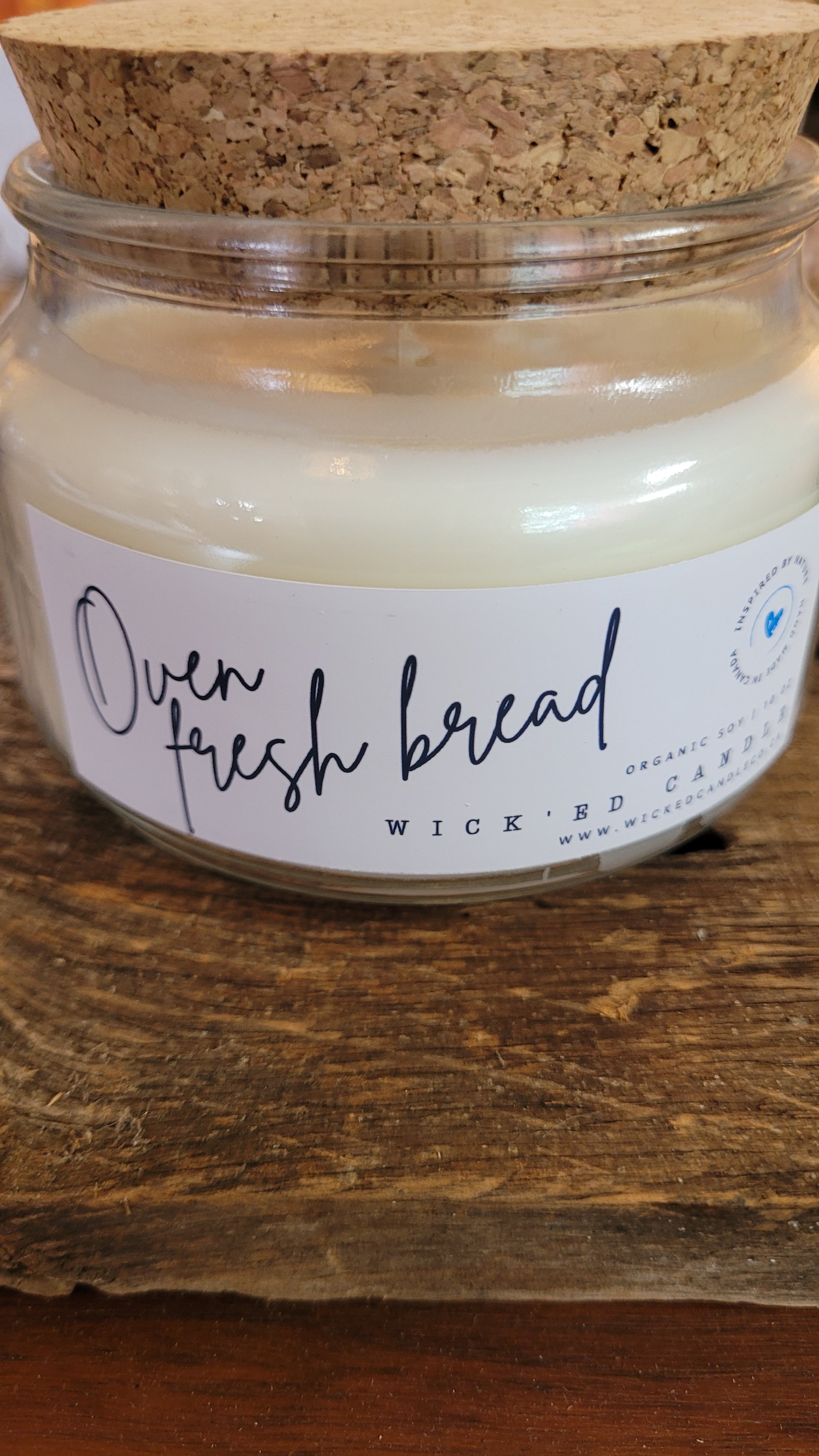Oven Fresh Bread Country Collection Candle